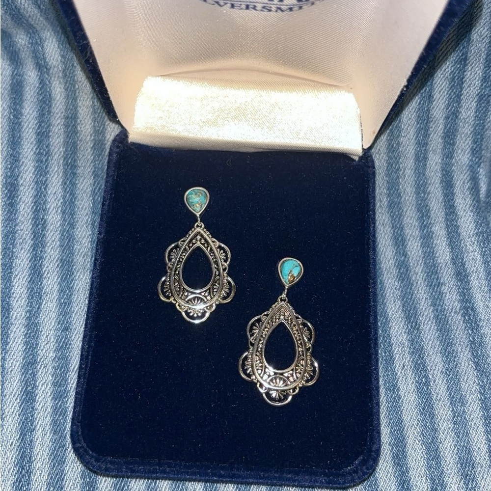 Montana silversmith lady g dangle stone vintage lace tear drop with turquoise